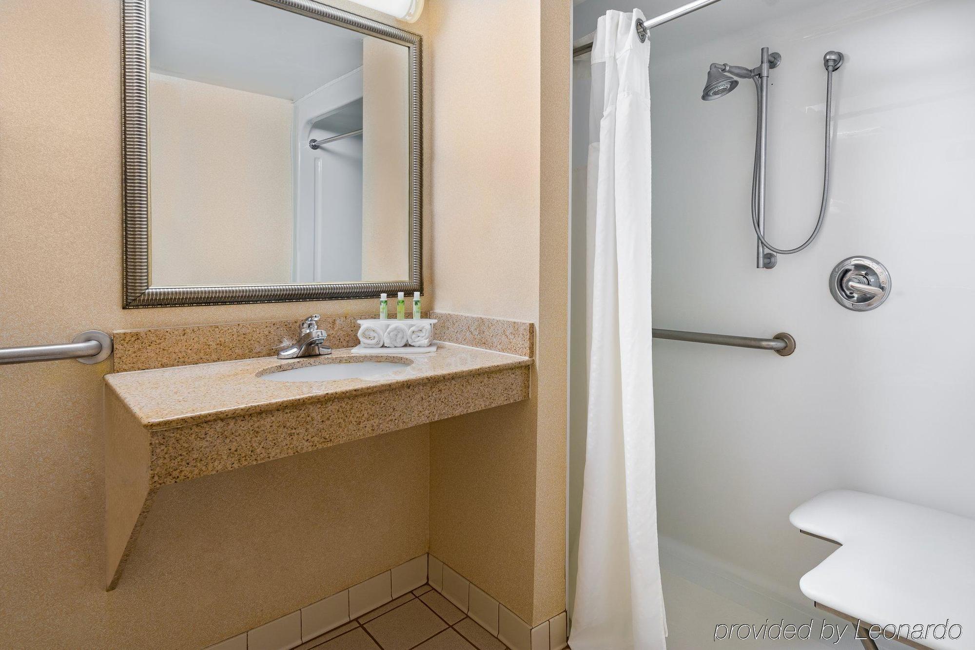 Express Richmond-mechanicsville By Ihg 2*