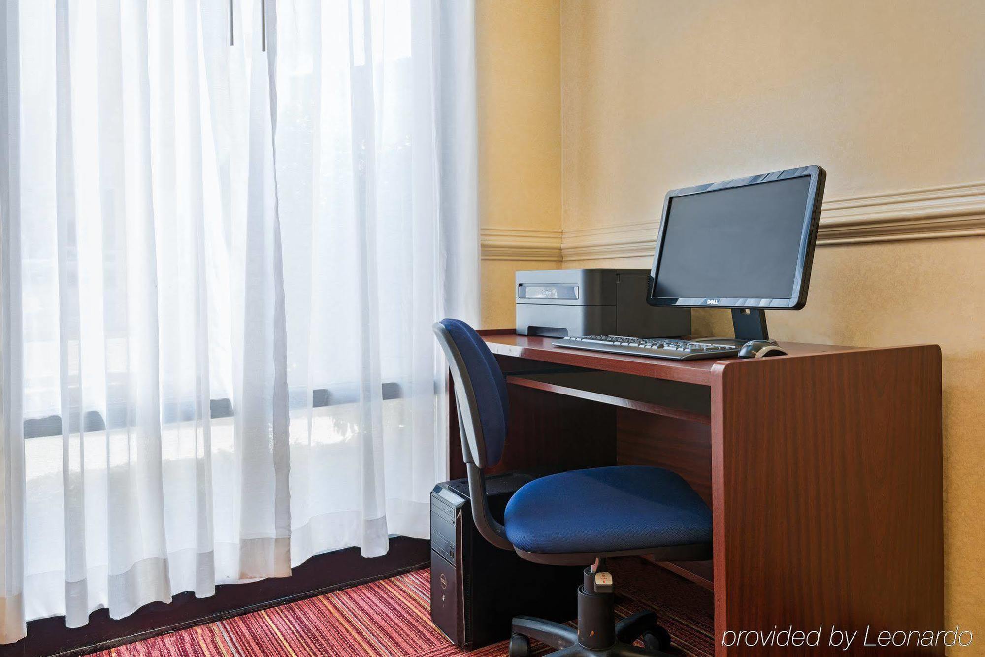 Express Richmond-mechanicsville By Ihg 2*